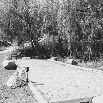 Le terrain de pétanque
